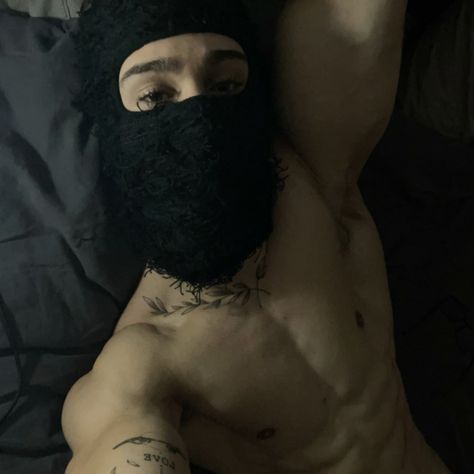 #maskedmen #balaclava #maskmen #maskedman #skimask Men In Balaclava, Buff Masked Men, Masked Men Pfp, Masked Man Pfp, Ski Mask Pfp, Ski Mask Men, Balaclava Men, Mask Guy, Mask Men