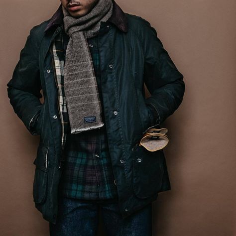 Barbour, flannels, and wool in this cool down. _____________________________________ - Barbour bedale - 3sixteen x Woodlands flannel - Faribault mills scarf - Tanner Goods gloves - Studio D'Artisan SD... Barbour Bedale, Gift Guide, Gloves, Wool