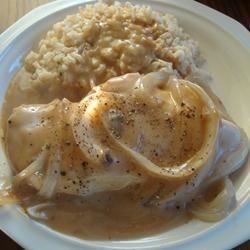 A quick mushroom gravy, courtesy of soup and a packet of peppercorn gravy mix, smothers chicken and onions. Rice is a must-have side dish. Smothers Chicken, Chicken Mushroom Sauce, Peppercorn Gravy, Peppercorn Chicken, Mushroom Sauce For Chicken, Creamy Chicken Mushroom, Easy Creamy Chicken, Mushroom Sauce Recipe, Sauce Au Poivre