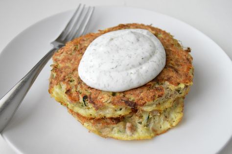 Zucchini Tuna Cakes Tuna Zucchini, Zucchini Cakes, Cake Sizes And Servings, Cottage Cheese Snack, Tuna Cakes, Macro Meals, High Protein Low Carb, Cake Servings, High Protein Recipes