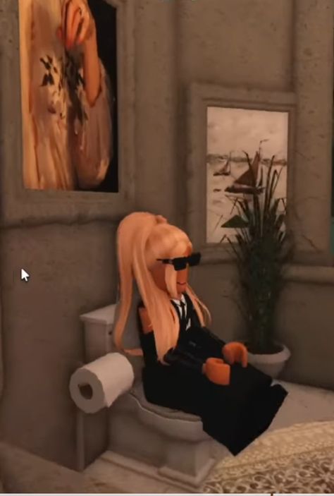 This is a very rare photo of Alaska Slay poo taking a sh1t Alaska Violet, Favorite Youtubers, Business Outfits Women, Bloxburg House, Rare Photos, Outfits Women, Business Outfits, Very Rare, Alaska