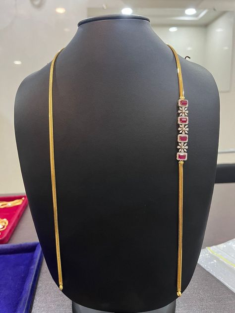 Thaali Chain Designs Gold, Trending Mangalsutra Designs, Thaali Design, Kodi Design, Chain Designs Gold, Latest Mangalsutra Designs, Thali Chain, Diamond Earrings Indian, Gold Arm Cuff