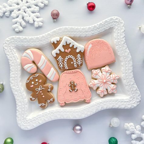 Candy Land Cookies Decorated, Gingerbread Christmas Cookies Decorated, Gingerbread House Sugar Cookies, Gingerbread Decorated Cookies, Gingerbread House Cookies Decorated, Gingerbread Cookie Designs, Decorated Gingerbread Cookies, Gingerbread Sugar Cookies, Flood Cookies