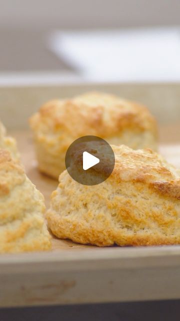 Anna Olson on Instagram: "Make the flakiest scones with these key tips! #bakingwisdom #scones #bakingtips" Scones Video Recipe, Banana Scones Recipe, Banana Scones, Vegan For A Week, Vegan Recepies, Anna Olson, Buttermilk Biscuits Recipe, Vegan Dark Chocolate, Scones Recipe