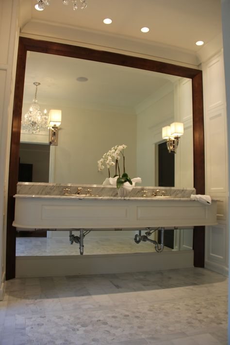 Floating vanity Colonial Modern, Neoclassical Interior, Classic House Design, Floating Vanity, Upstairs Bathrooms, Humble Abode, Contemporary Home Decor, House Goals, Dream House Plans