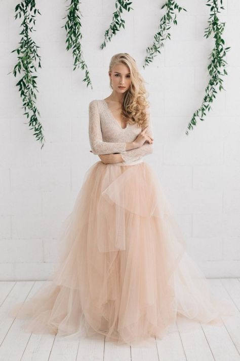 One of our favorite new wedding trends is two-piece dresses. They are versatile and effortlessly transition between ceremony and reception. We’ve found 10 perfect two-piece gowns from Etsy for your big day. We adore this unique, light and airy wedding dress from LiluBridal. How cute is the blush soft tulle skirt and silk lined white … Airy Wedding Dress, Wedding Dress Two Piece, Wedding Dress Tea Length, Ombre Wedding Dress, Wedding Dress Black, Gonna In Tulle, Blush Wedding Dress, Two Piece Wedding Dress, Skirt Tulle