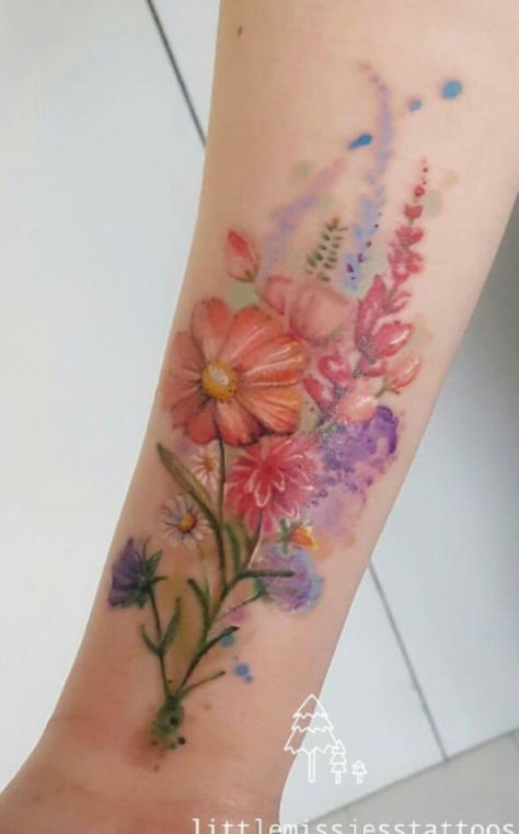 Watercolor flowers Vintage Floral Tattoos Forearm, Watercolor Birth Flower Tattoo, Wildflowers Tattoos, Feminine Tattoos Sleeve Colorful, Texas Flower Tattoo, Flower Bouquet Tattoo Color, Vintage Floral Tattoos, Harry Dresden, Watercolor Flower Bouquet