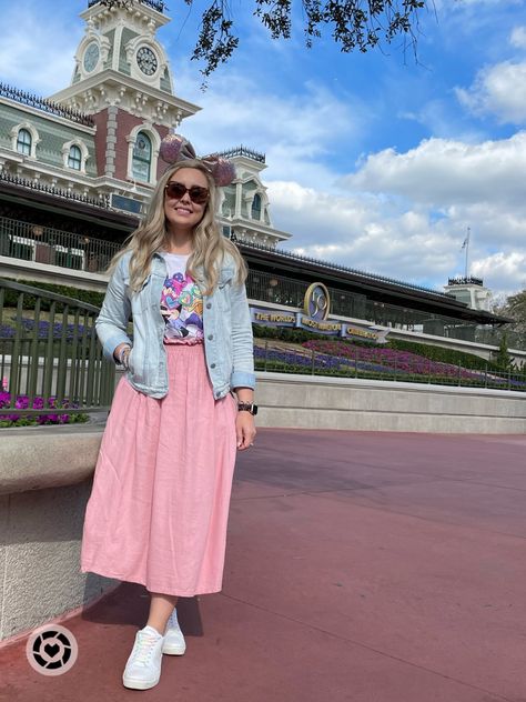 Disney Skirt Outfits Women, Pink Disney Outfits Women, Disney Dress Outfits, Disney Skirt Outfits, Casual Disney Outfits, Magic Kingdom Outfit, Disney Skirt, Disney Outfits Women, Outfit Disney