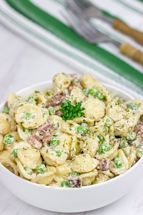 Pea Pasta Salad, Pea Pasta, Prosciutto Pasta, Summer Side Dish, Best Pasta Salad, Pea Salad, Summer Grilling Recipes, Side Dish Recipes Easy, Summer Side Dishes