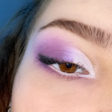 White And Purple Eyeshadow, 1960s Eye Makeup, Sigma Makeup, Joshua King, Eyeshadow Brown, Purple Sweet 16, Crease Eyeshadow, Cut Crease Eyeshadow, Cut Crease Eye