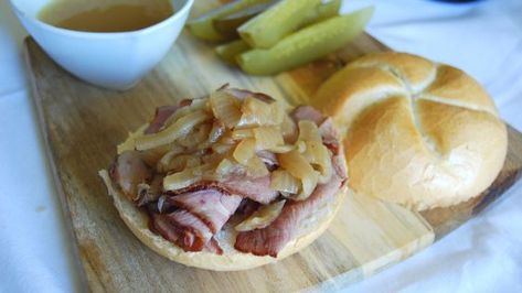 French Dip Roast Beef Sandwiches Recipe - Food.com French Dip Roast Beef, Beef Bottom Round Steak, Roast Beef Sandwich Recipes, Best Roast Beef, Beef Sandwich Recipes, Roast Beef Sandwich, Beef Sandwiches, Sandwich Bar, Cooking With Beer