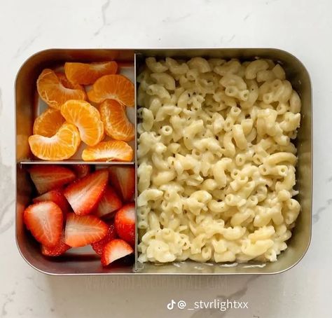 Lunch Box School Ideas, School Lunch Ideas Pasta, Pasta School Lunch, Lunchbox Ideas Aesthetic, University Lunch Ideas, Chinese Lunch Box Ideas, Lunch For School Ideas, Good School Lunches, At Home Lunch Ideas