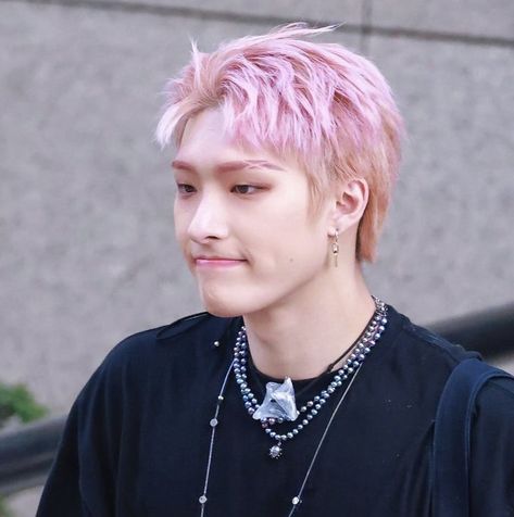 Light Blue Hair, Strawberry Hair, Mingi Ateez, Kpop Hair, Pretty Pink Princess, Bouncy Hair, Hair Icon, Short Blonde, Buzz Cut