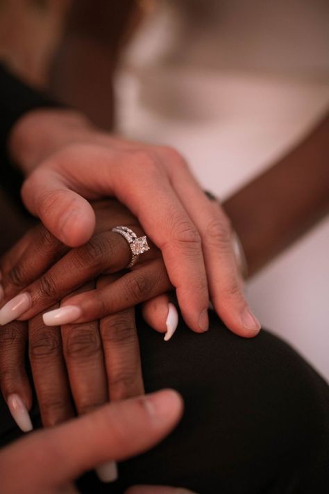 Engagement Rings African American, Interacial Wedding Photos, Engagement Photos Bwwm, Bwwm Engagement Photos, Bwwm Weddings Aesthetic, Wedding Ring Black Women Hand, Black Woman Wedding Ring, Wedding Rings On Black Women Hands, Black Woman Engagement Ring