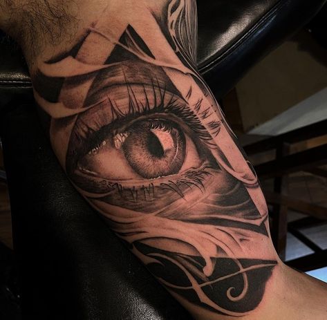 Eye Tattoo Ideas For Men, Realism Sleeve, Forearm Tattoo Men Sleeve, Men Tattoos Arm, Tattoo Men Sleeve, Tattoos Arm Sleeve, Cool Eye Drawings, Realistic Eye Tattoo, Bicep Tattoo Men