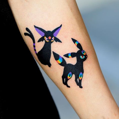 Weeb Tattoos, Espeon Tattoo, Umbreon Tattoo, Umbreon Espeon, Pixel Tattoo, Lucky Cat Tattoo, Pokemon Animation, Umbreon And Espeon, Tattoo Apprenticeship