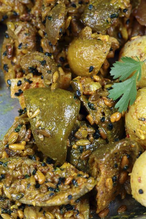 How to Make Tasty Indian Mango Pickle Also Known as Aam Ka Achaar Indian Pickle Recipe, Indian Pickles, Pickle Mango Recipe, Kale Pesto Recipe, Indian Mango, Lime Pickles, Mango Pickle, Pickle Recipe, Mango Recipes