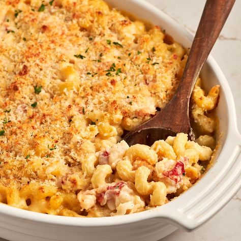 Seafood Mac and Cheese Seafood Mac And Cheese Recipe, Shrimp Mac And Cheese, Seafood Mac And Cheese, Pasta Party, Making Mac And Cheese, Frozen Seafood, Hot Pepper Sauce, Mac N Cheese Recipe, Pasta Shapes