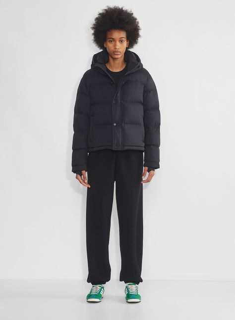 Aritzia Super Puff Shorty, Super Puff Shorty, Aritzia Super Puff, Fall Activewear, The Super Puff, Sweat Vest, Super Puff, New Party Dress, Down Puffer Jacket