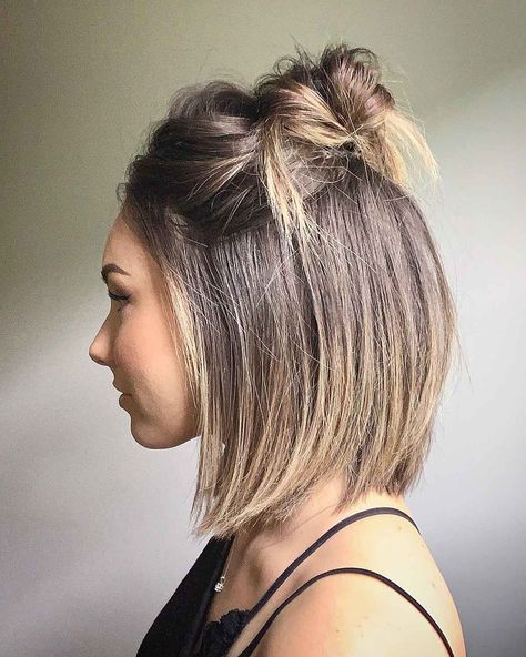 31 Cute & Easy Updos for Short Hair for Special Occasions Cool Short Hairstyles, Bangs Short, Hairdos For Short Hair, Penteado Cabelo Curto, Short Hair Updo, Curtain Bangs, Hair Color Trends, Hairstyles Short, Short Hairstyles For Women