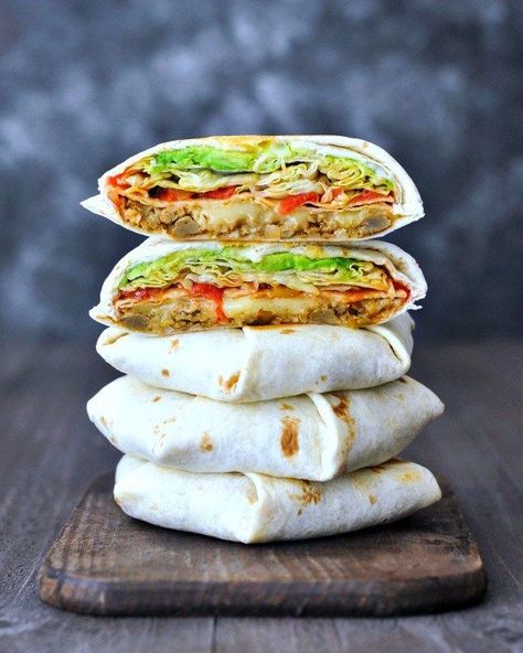 5 Vegan Fast Food Remakes That Might Just Be Better Than the Original Air Fryer Vegan Recipes, Air Fryer Vegan, Wraps Vegan, Tacos Vegan, Wraps Recipes Healthy, Vegan Fast Food, 17 Kpop, Fast Healthy Meals, Wrap Recipes