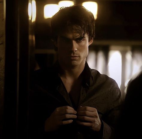 Damon Astethic, Damon Hot Pics, Ian Somerhalder Hot Pics, Damon Salvatore Vampire, Damon Salvatore Hot Pics, The Vampire Diaries Damon, Damon Salvatore Aesthetic, Ian E Nina, Damon And Stefan