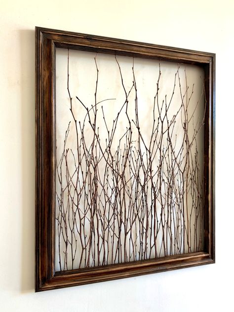 Stick Art Branches, Birch Branch Decor, Rustic Home Decor Bathroom, Wood Art Diy, Twig Art, Branch Art, Birch Branches, Old Picture Frames, Empty Frames