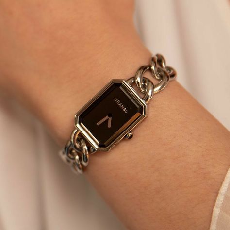 Dior Watch Women, Chained Bracelet, Chanel Price, Dior Watch, Jewelry Hacks, Chanel Watch, Chanel Chain, Black Lacquer, Jewelry Essentials