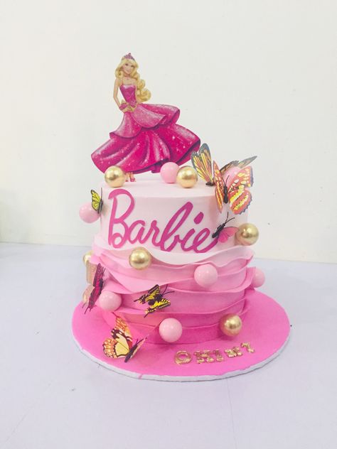 Vanilla, red velvet, chocolate Barbie Birthday Cakes For Kids, Patronize Me, Barbie Cake Designs, Red Velvet Chocolate, Beauty And Beast Birthday, Barbie Birthday Cake, Barbie Party Decorations, Birthday Barbie, Bolo Barbie