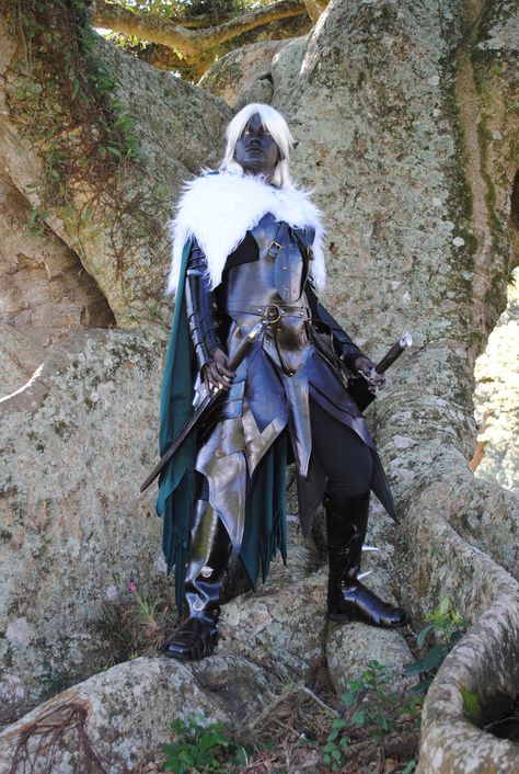 The lone drow by S-Lancaster Drizzt Do Urden, Elf Cosplay, Night Elf, Forgotten Realms, My Fantasy World, Elf Costume, Star Wars Costumes, Science Fiction Books, D&d Dungeons And Dragons