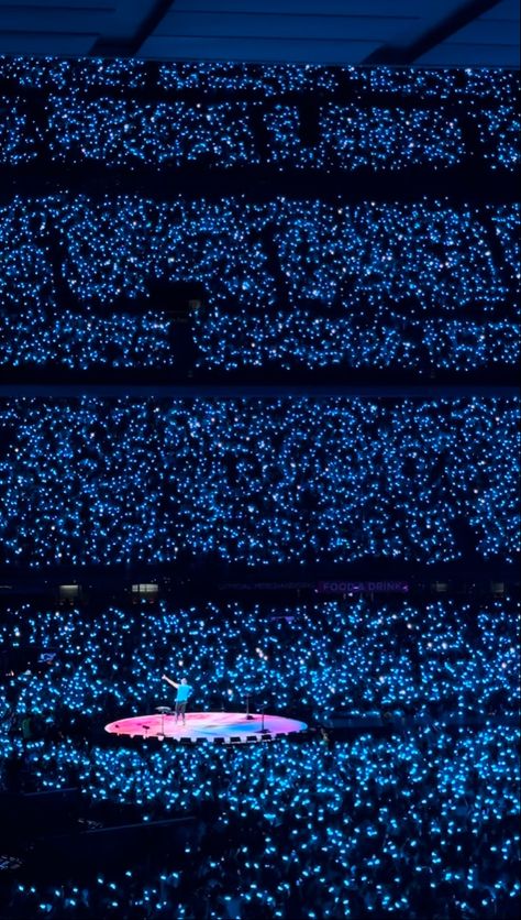 Coldplay Aesthetic, Coldplay Tickets, Coldplay Wallpaper, Stadium Concert, Future Concert, Coldplay Concert, Red Witch, Singing Career, Visual Board