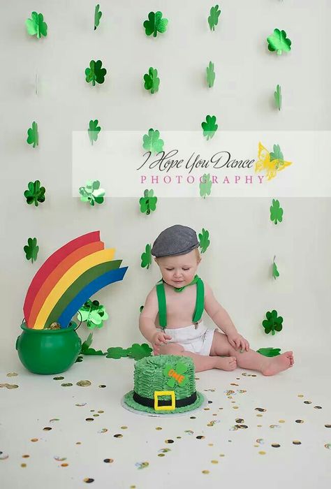 Cake smash photography st Patricks day theme www.Ihopeyoudancephotograohy.com St Patricks Day Photo Ideas, St Patty Day Baby Photo Shoot, St Patricks Day Milestone Photo, Lucky One Cake Smash, St Patrick’s Day Mini Session, Saint Patrick’s Day Photoshoot, My First St Patricks Day Pictures, St Patrick’s Photoshoot, St Patrick Day Photo Shoot