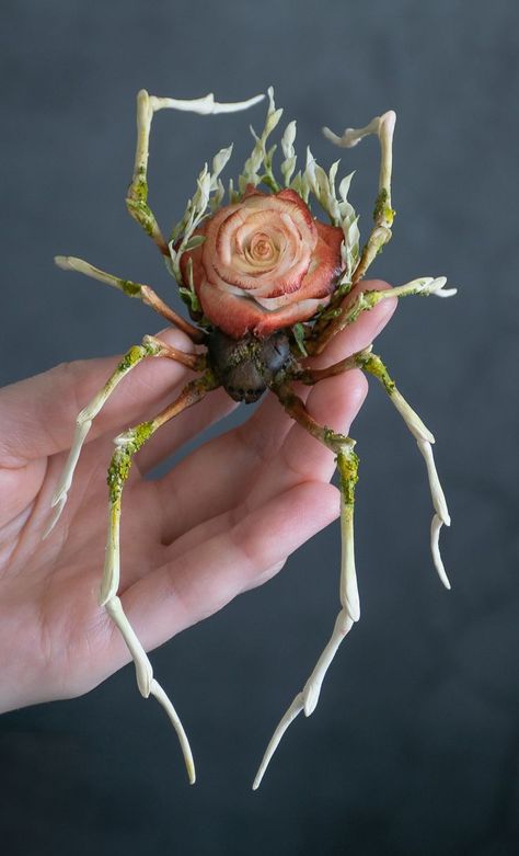 Handmade spider sculpture with a rose made of air clay. It`s handmade OOAK Fantasy sculpture. Flower Spider, Insect Sculpture, Spider Sculpture, Fantasy Sculpture, Air Clay, Cele Mai Drăguțe Animale, Výtvarné Reference, Sculpture Garden, Aquascaping