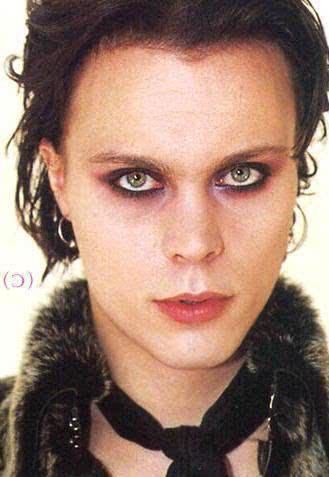 ville valo Rock Makeup, Ville Valo, Male Makeup, Gothic Metal, Gothic Rock, Goth Makeup, Mötley Crüe, Him Band, Makeup Inspo