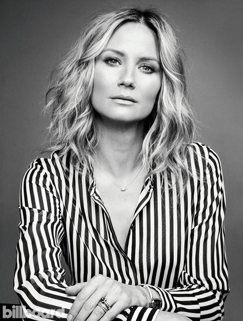 Jennifer Nettles Billboard Shoot | Billboard Jennifer Nettles, Billboard Magazine, Diane Lane, Olivia Benson, Original Photography, Haircuts For Long Hair, Black And White Portraits, Famous Faces, Long Hair Cuts