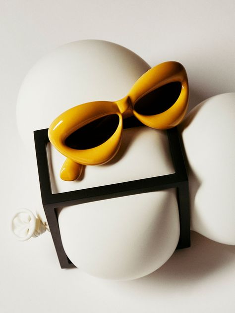 Loewe Eyewear, Sunglasses Still Life, Loewe Sunglasses, Fashion Still Life, Sunglasses Display, Design Composition, Composition Design, Designer Eyewear, Luxury Sunglasses