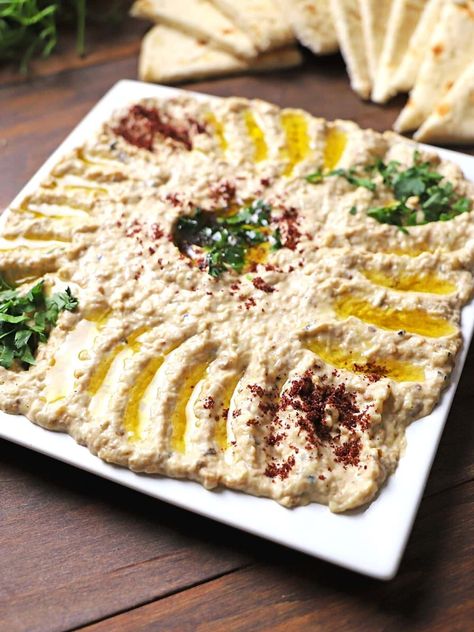 mutabal Mutabal Recipe, Bariatric Appetizers, Quick Dips, Tahini Recipes, Dip Sauces, Wedding Starters, Babaganoush Recipe, Tahini Recipe, Eggplant Salad