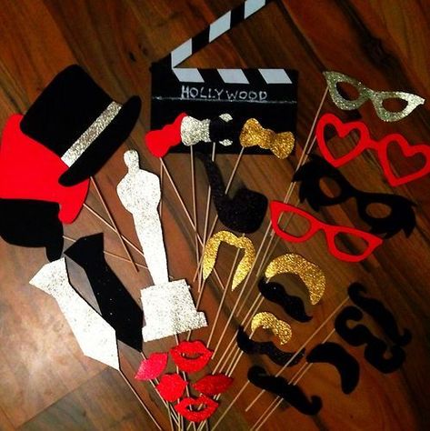 Hollywood Gala, Deco Cinema, Hollywood Birthday Parties, Photo Booth Props Birthday, Red Carpet Theme, Hollywood Birthday, Hollywood Party Theme, Prom Themes, Red Carpet Party