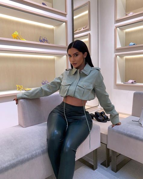 Janet Guzman on Instagram: “Bad habits @fashionnova” Chique Outfits, Tummy Tucks, Faux Leather Leggings, Womens Loungewear, Looks Vintage, Leather Leggings, Leggings Fashion, Rompers Women, Look Fashion