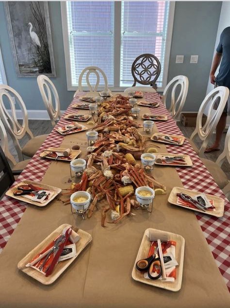 Seafood Boil Set Up, Seafood Boil Decor, Crab Boil Party Decorations, Seafood Boil Table Set Up, Crab Themed Party, Seafood Boil Birthday Party Ideas, Seafood Boil Birthday Party, Seafood Boil Party Table Settings, Low Country Boil Party Ideas