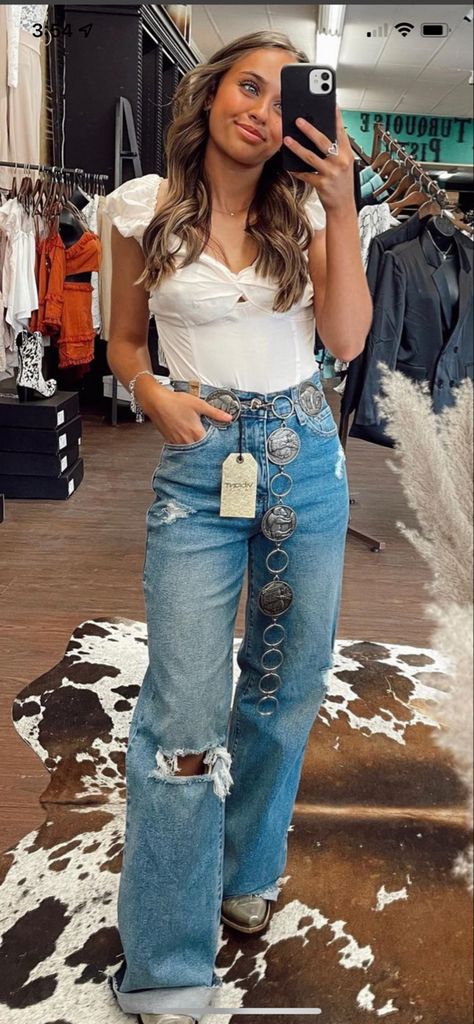 Wide Leg Jeans Outfit Country, Freebird Outfit, Mom Jeans Western Outfit, Western Outfits Women Wide Leg Jeans, Ranch Outfits For Women Summer, Cuffed Jeans Outfit Western, Western Outfits With Wide Leg Jeans, Western Outfits Women Fancy, Wide Leg Jeans Western Outfit