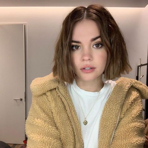 Mia Mitchell, A Line Long Bob, Line Bob, A Line Bob, Line Bob Haircut, A Line Bobs, Maia Mitchell, Hot Haircuts, Medium Bob