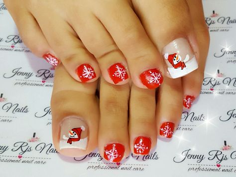 #pedicure #navidad #Navideño Christmas Toenails Pedicures, Christmas Toes Nails Designs, Christmas Pedicure Ideas Toes, Christmas Pedicure Designs, Christmas Toenails, Christmas Toe Nails, Cute Toenail Designs, Christmas Pedicure, Nail Designs Toenails