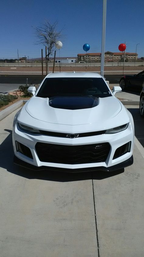 Comero zl1 Camaro 2018, Chevy Camaro Zl1, Chevrolet Camaro Zl1, Pimped Out Cars, Dream Cars Jeep, Chevy Muscle Cars, Camaro Zl1, Sweet Cars, Classy Cars