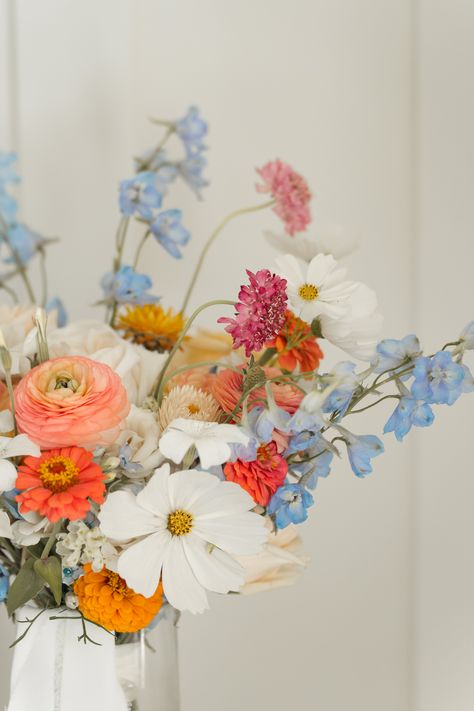 Colorful Pastel Flowers, Wedding Bouquet Dalia, White Flowers With Pops Of Color, Colorful Wildflower Wedding Bouquet, Pink And Orange Wildflower Bouquet, Pink Orange And Blue Wedding, Gardenesque Wedding, Wildflower Color Palette Wedding, Spring Formal Wedding