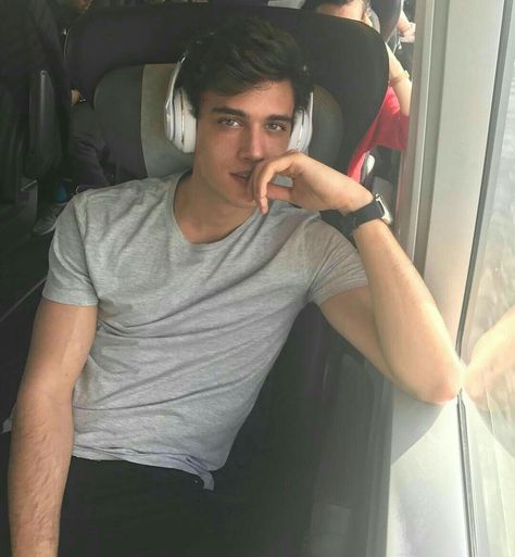 Xavier Serrano, Tumblr Boys, Teenage Boys, White Boys, Men Boys, Roller Coaster, Beautiful People, A Man, Persona