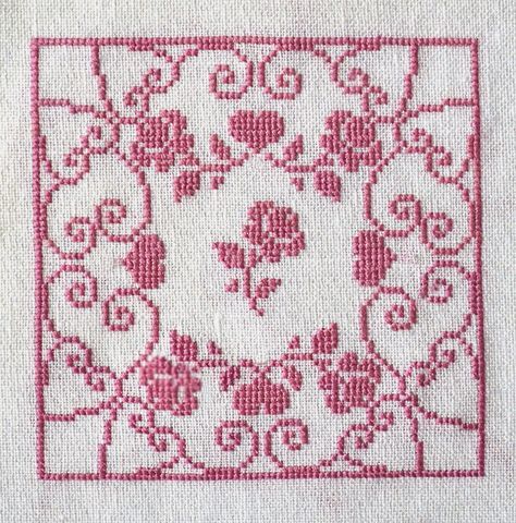 Romantic Cross Stitch, Pink Cross Stitch, Pretty Cross Stitch, Pretty Cross, French Cross Stitch, Roses Embroidery, Red Cross Stitch, Rose Cross Stitch Pattern, Unique Cross Stitch