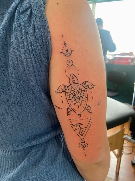 Turtle And Waves Tattoo, Wave And Compass Tattoo, Ocean Compass Tattoo Waves, Mountain Sea Compass Tattoo, Compass Mountain Ocean Tattoo, Tattoo Aesthetic, Geometric Mandala, Waves Tattoo, Dreamcatcher Tattoo