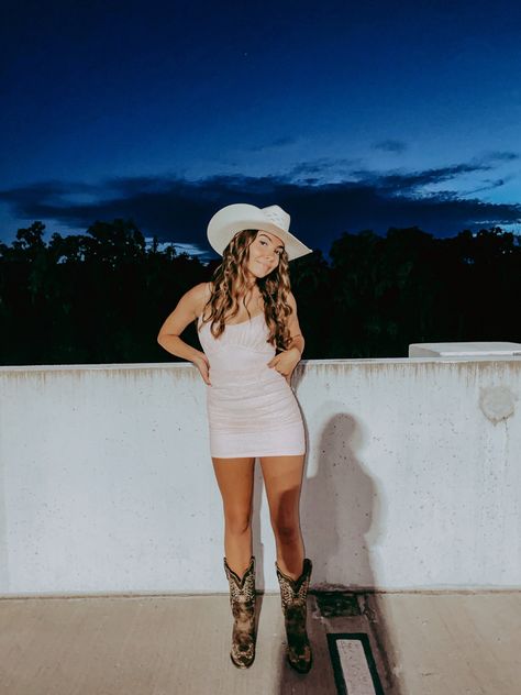 Hoco Dresses With Cowgirl Boots, Prom Dress And Cowboy Boots, Winter Formal Dresses With Cowgirl Boots, Western Theme Hoco Dress, Homecoming Western Dresses, Homecoming Dresses With Cowgirl Boots, Country Homecoming Dresses Boots, Dresses That Go With Boots, Wild West Hoco Outfit