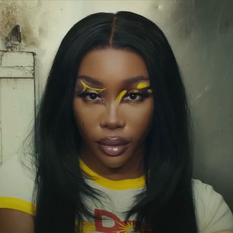 SZA - Shirt Yellow, Makeup, Hair, Black, Make Up